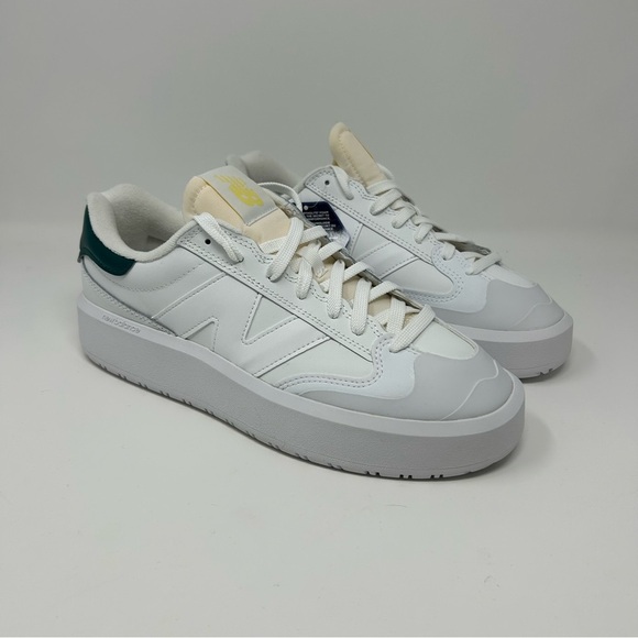 New Balance Gender Inclusive CT302 in Green | White‎ - Picture 1 of 5